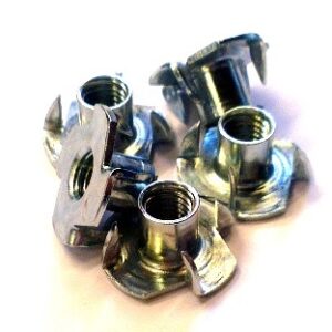 inslagmoeren m8 x 11 mm   (9.4x22.0)